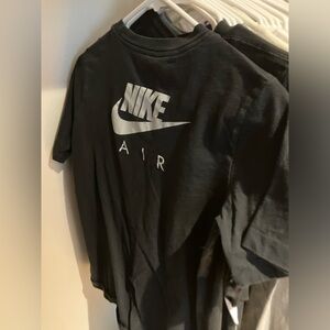 Black and white shirt from nike XL in kids